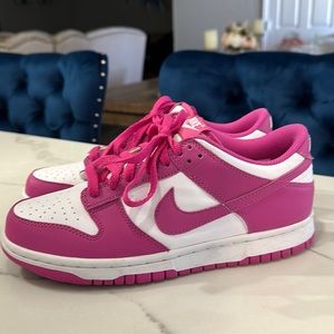 Nike dunk low active fuchsia size 7y